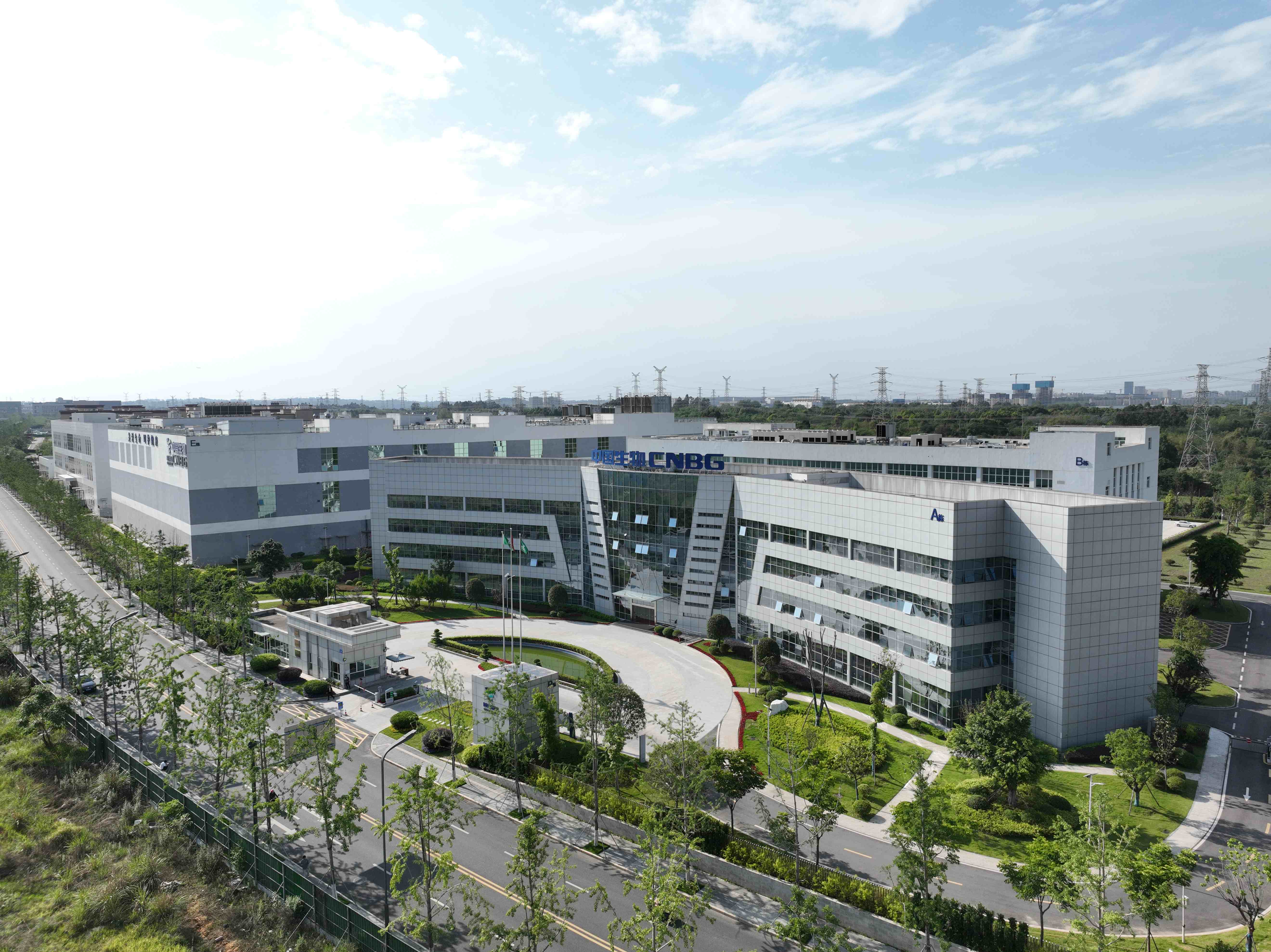 行业首家！国药F6福鹿会蓉生荣膺国家工信部  2025年度卓越级智能工厂